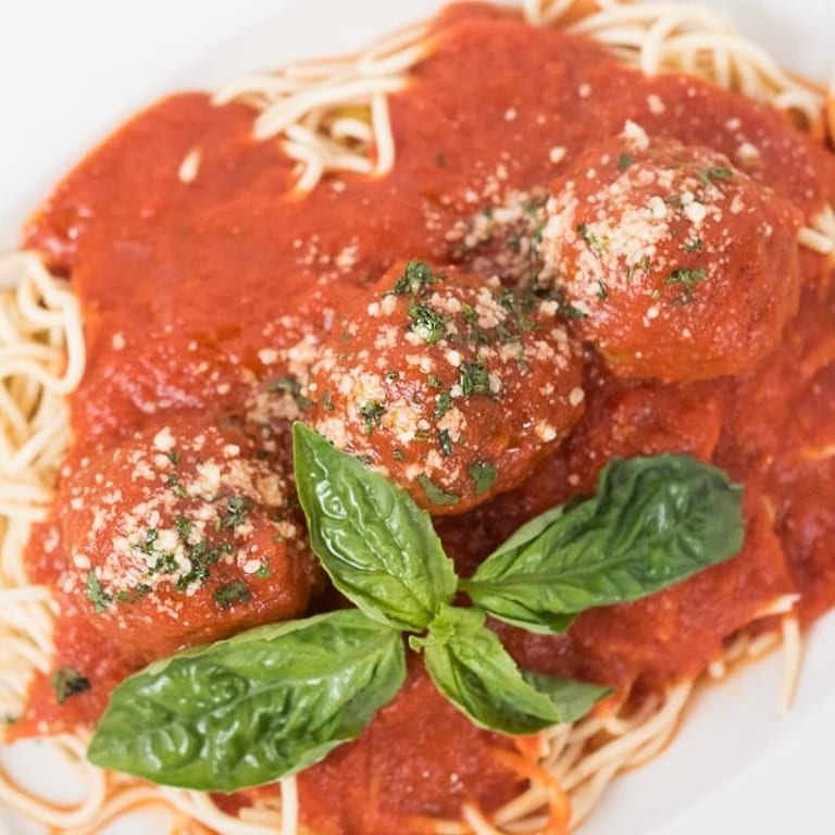 Delicious Spaghetti and More Italian Classics